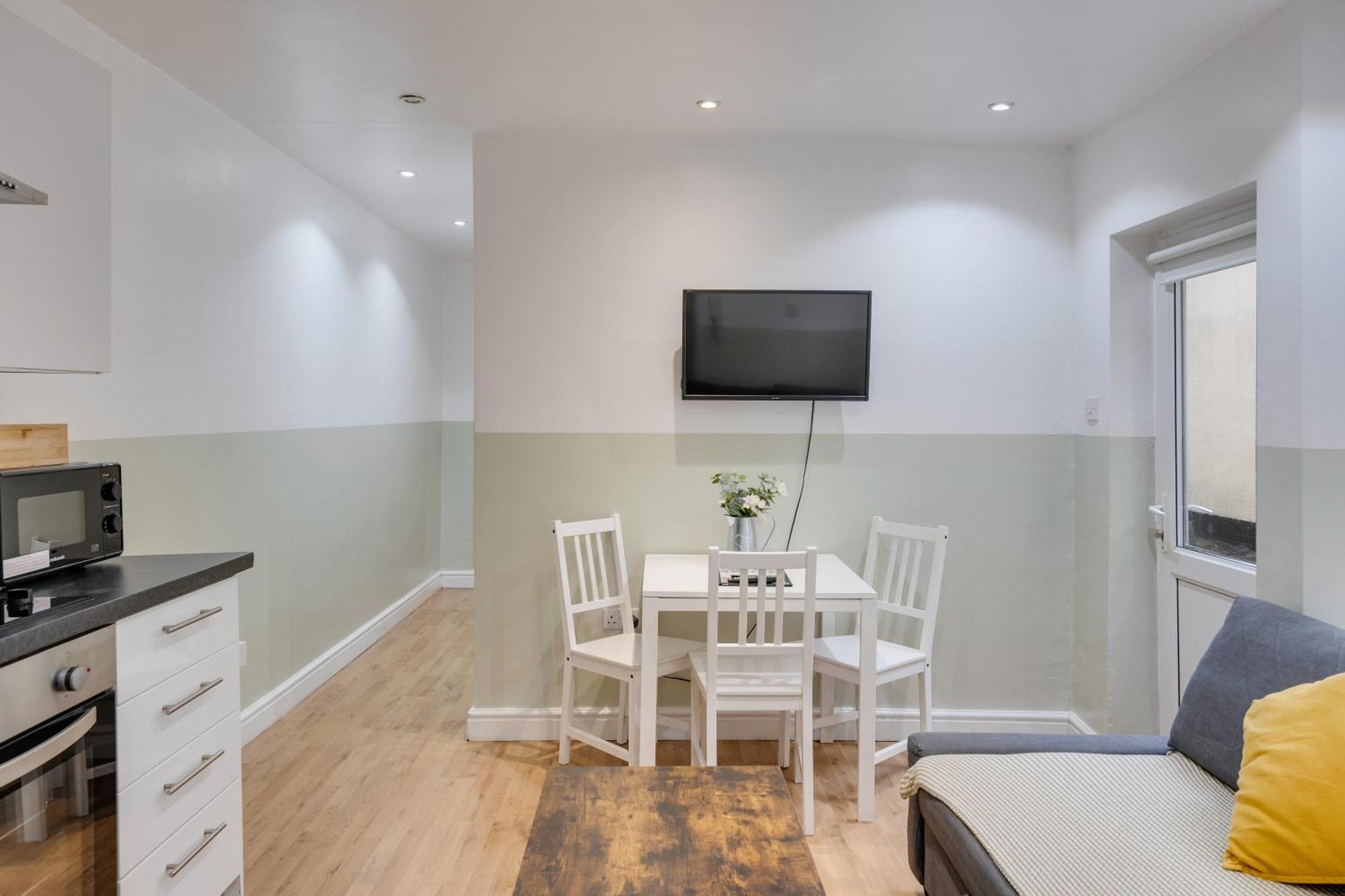 2 Bedroom Apartment For Up To 6 Nr Centre Cardiff Dış mekan fotoğraf